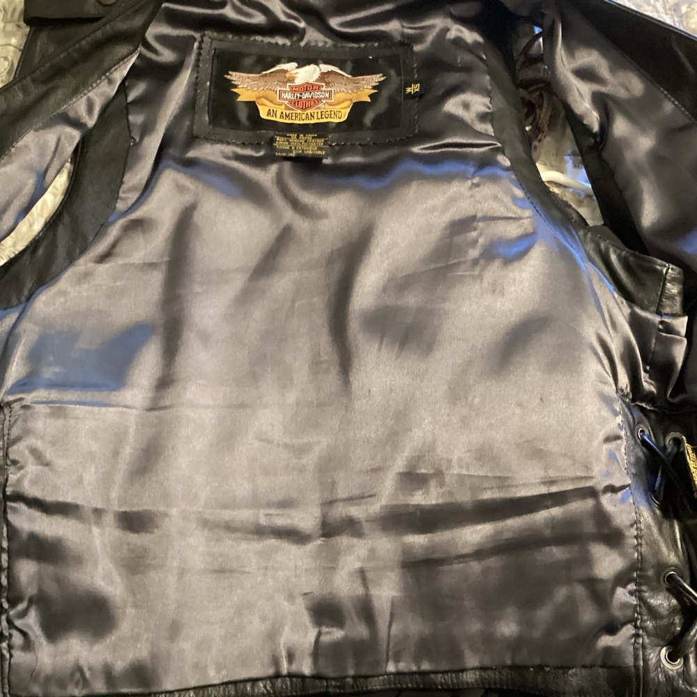 Harley-Davidson Black Leather Vest - Picture 11 of 12